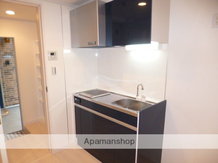 ハーミットクラブハウス追浜ヒルズの居間