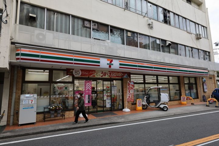 ドウエル1の周辺