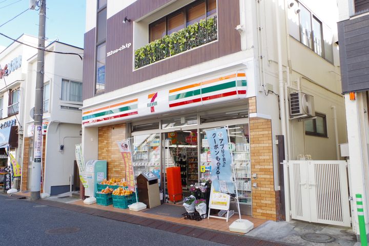 ドウエル1の周辺