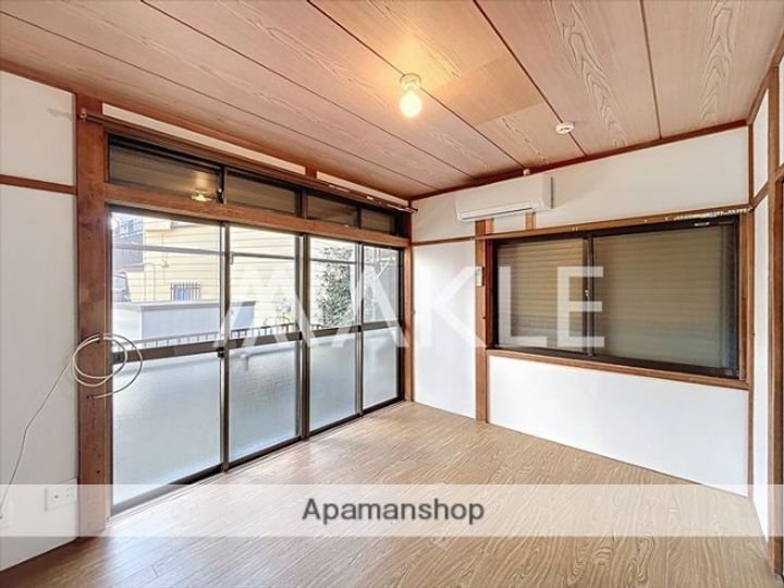 ベルモント池田町の居間