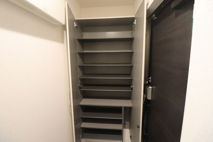 D PAINA 宿河原七丁目の玄関