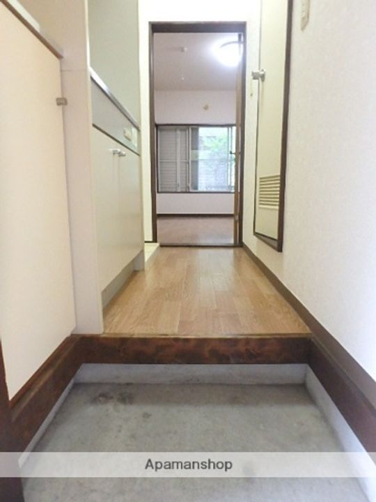 エストリバー102の玄関