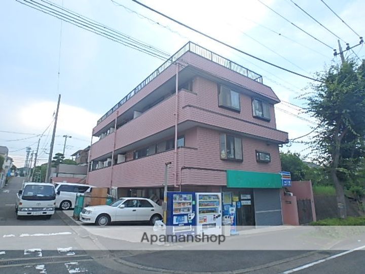 サンパレスの外観