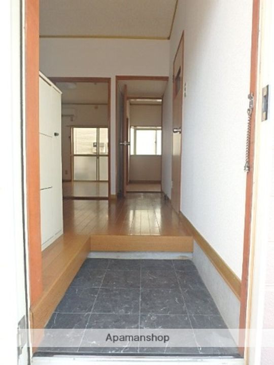 ジュネスの玄関