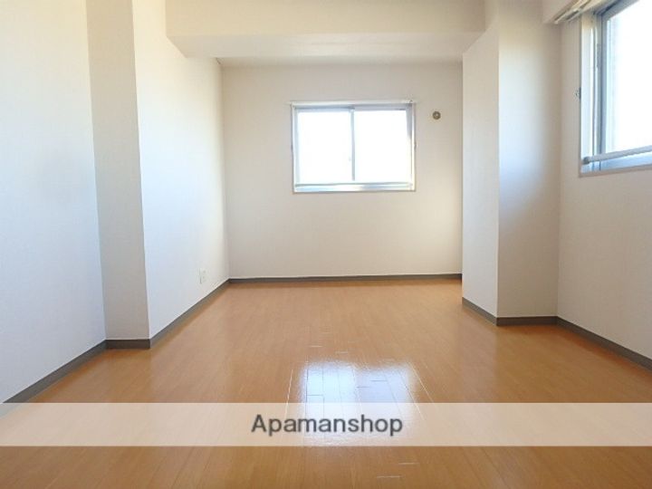 インシーズン向ヶ丘の内装