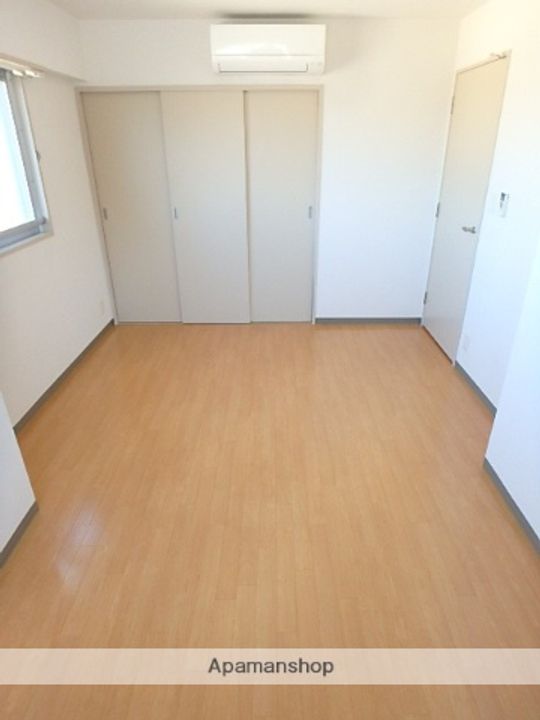 インシーズン向ヶ丘の内装