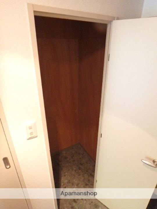 インシーズン向ヶ丘の内装