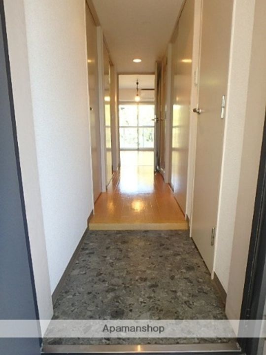 インシーズン向ヶ丘の玄関