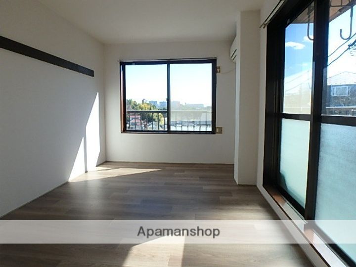 スターダスト日光台A棟303の内装