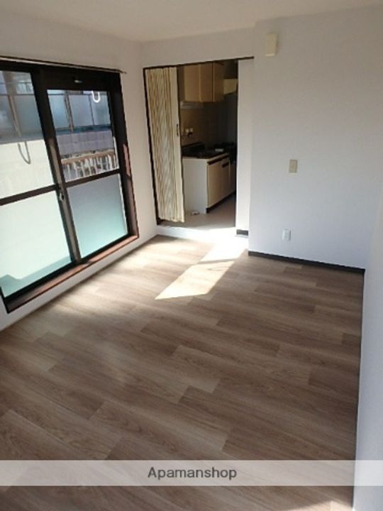 スターダスト日光台A棟303のキッチン