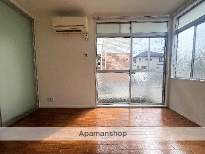 ハイツ吉田C108の居間