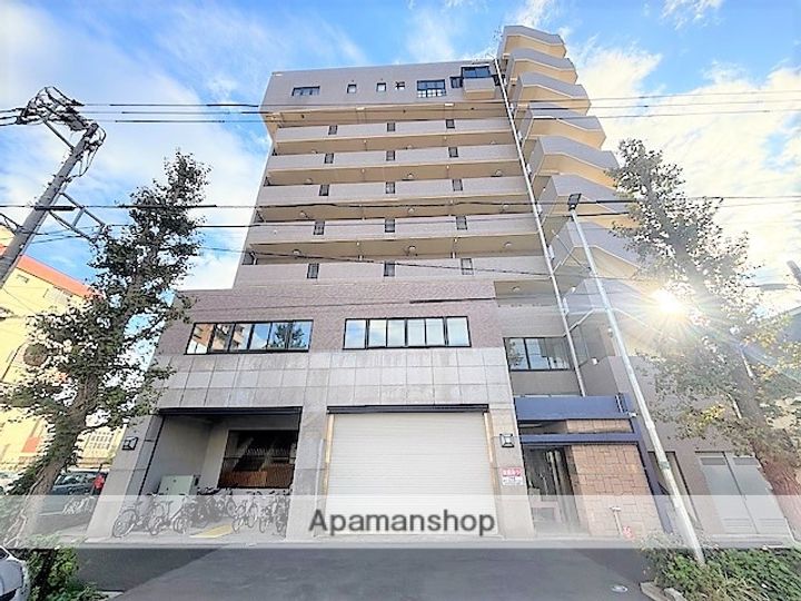 ローヤルヒルズの外観