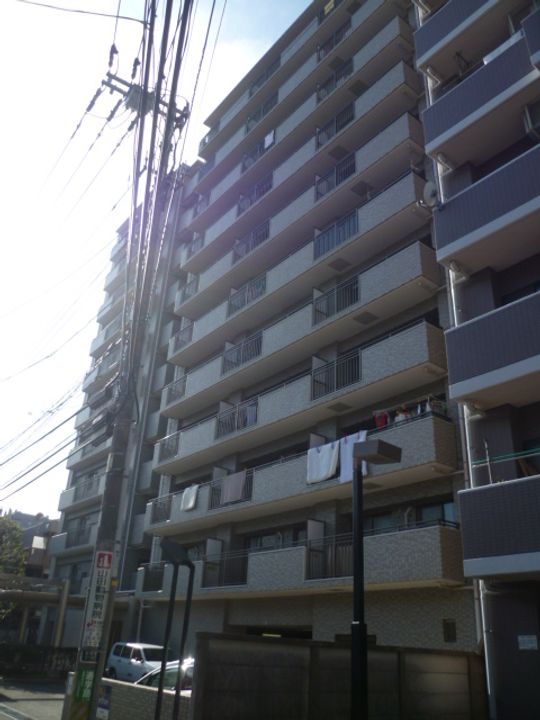 フレスコ川崎の外観