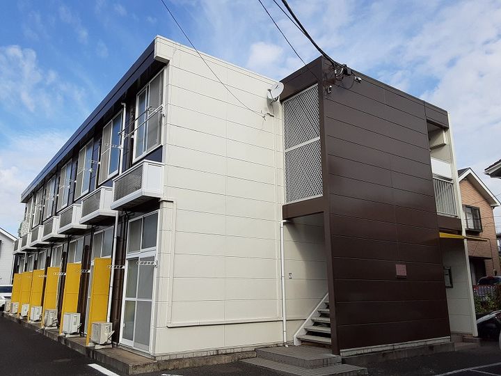 レオパレスグリーンステージの外観