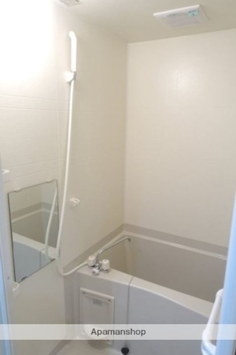 ハーミットクラブハウス南太田Ⅲの風呂