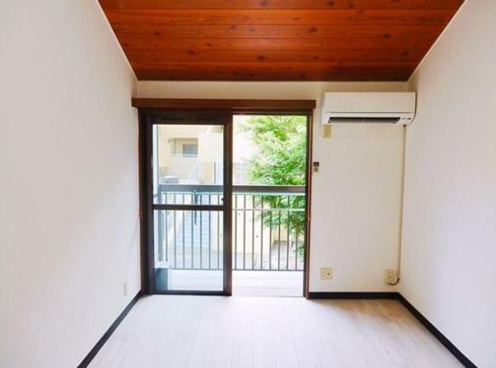 ウイング百合ヶ丘Ⅱの居間