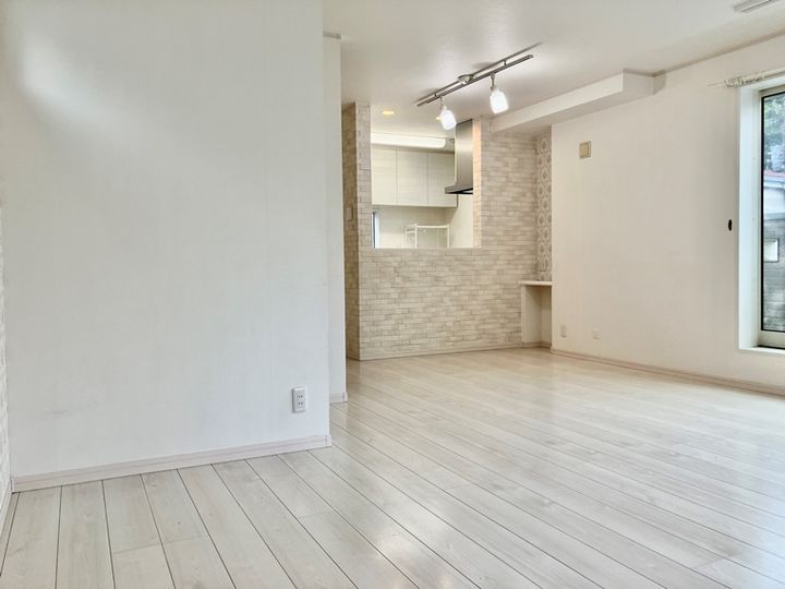 神奈川県横浜市中区本牧間門(一戸建)の賃貸物件戸建ての居間