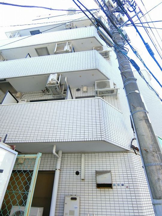 神奈川県横浜市西区久保町の賃貸マンションの外観