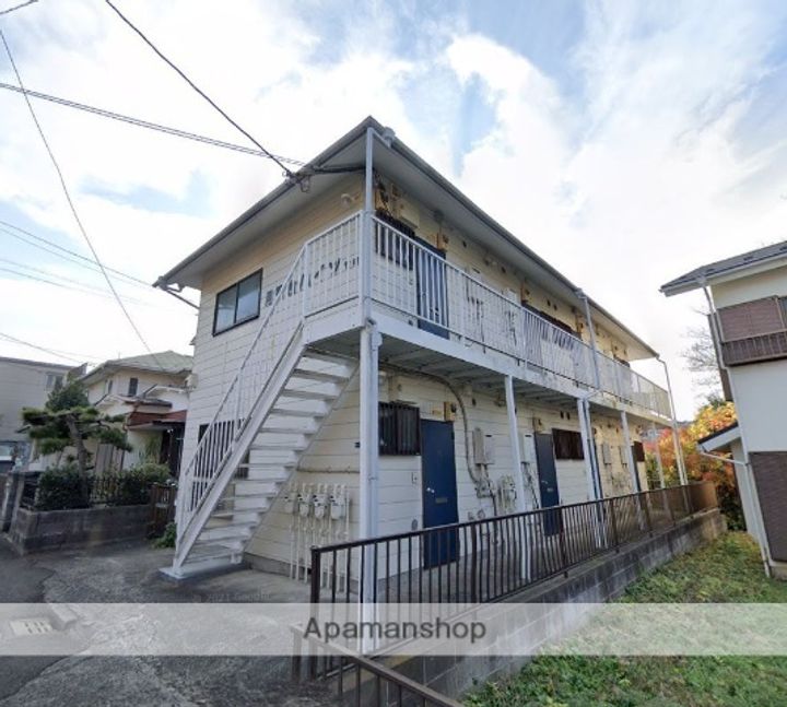 月見台ハイツの外観