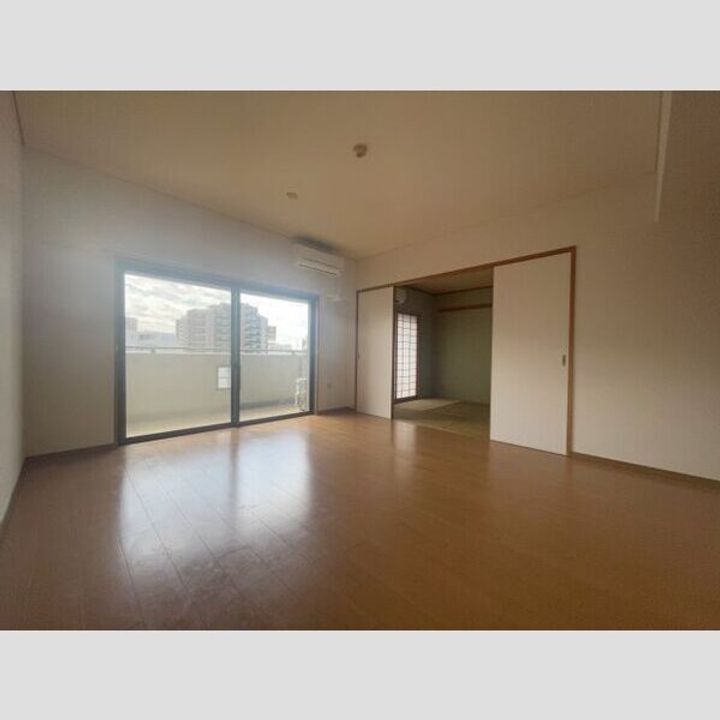 アソシエール溝の口の居間