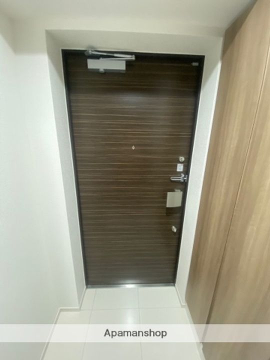 GENOVIA西横浜の玄関