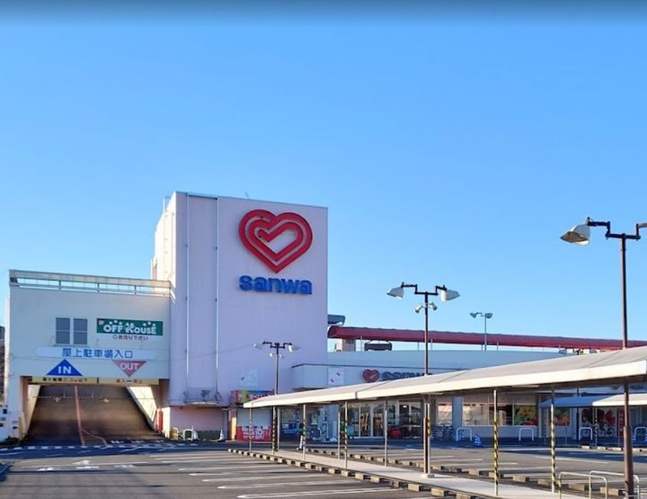 アレーナスMの周辺