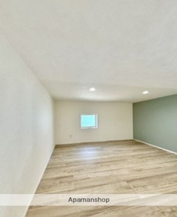 GRENADE横須賀の内装