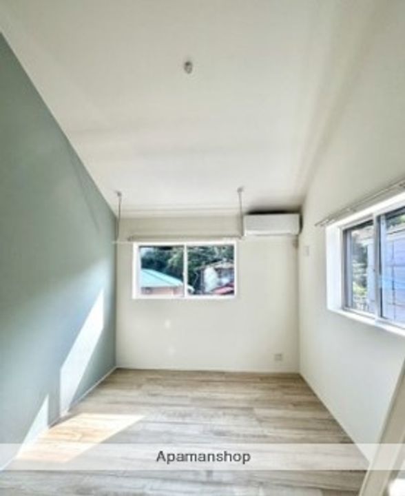 GRENADE横須賀の居間