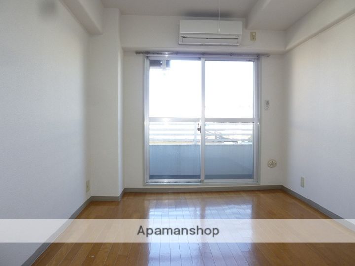 ベルライト鶴見の居間