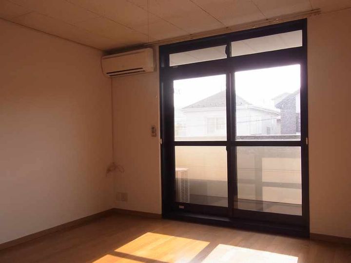 レオパレスクローネⅡの居間