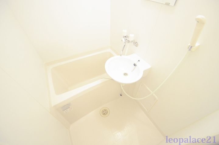 レオパレス常楽の風呂