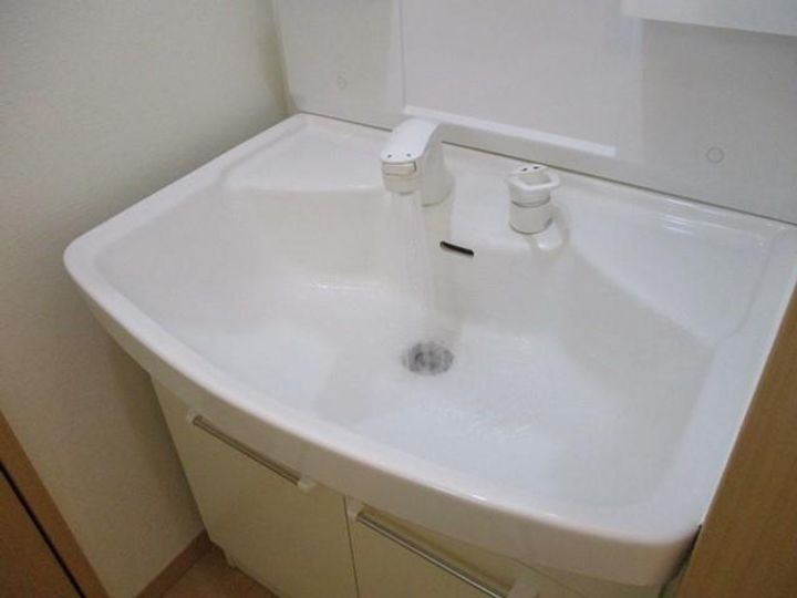 神奈川県座間市相模が丘1丁目の賃貸アパートの内装