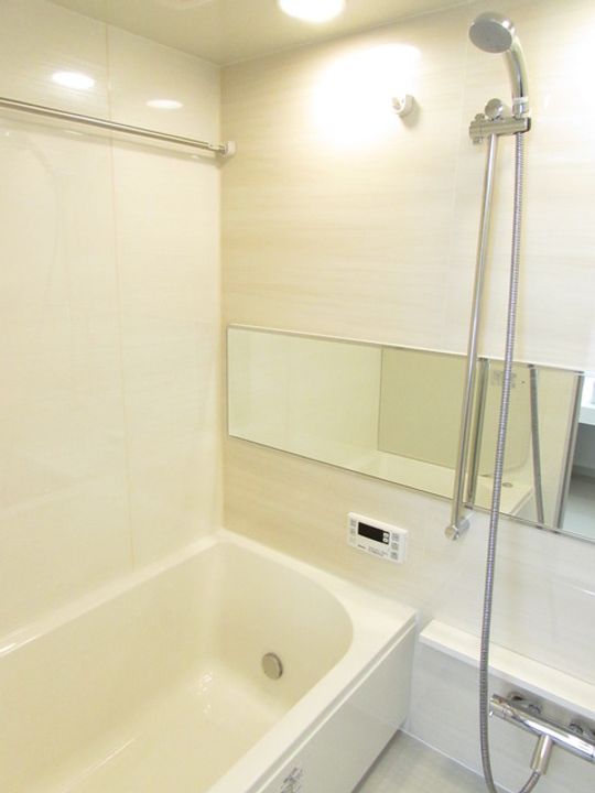 神奈川県川崎市中原区新城3丁目の賃貸マンションの風呂