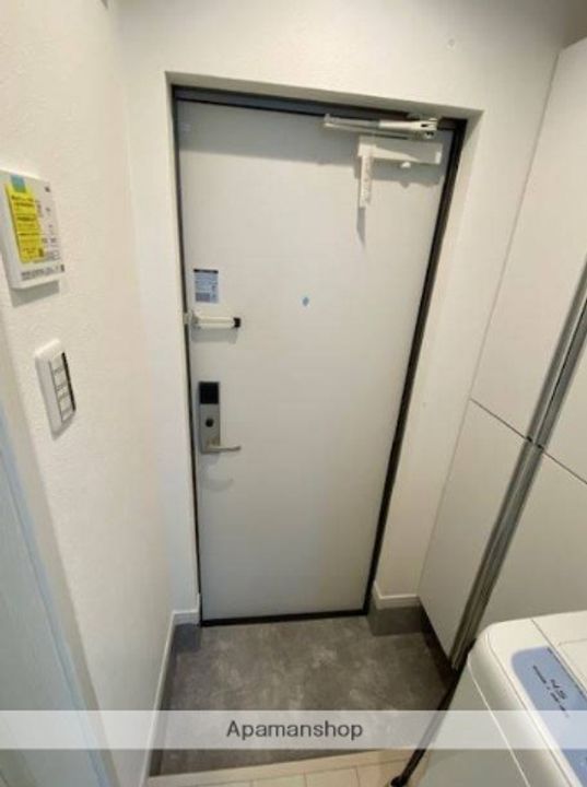 ポンデロッサ駒岡の玄関