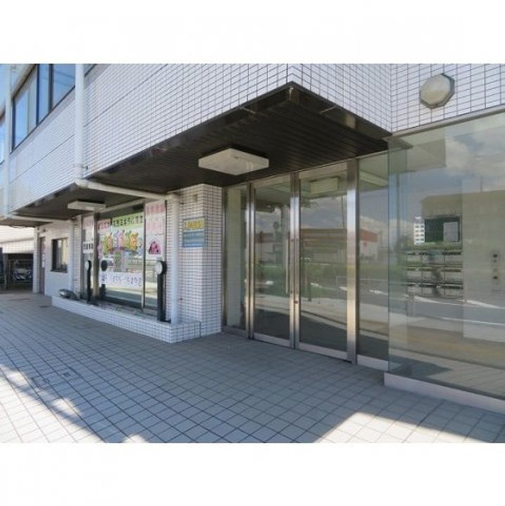 グリーンヒルズすずかけ台の外観