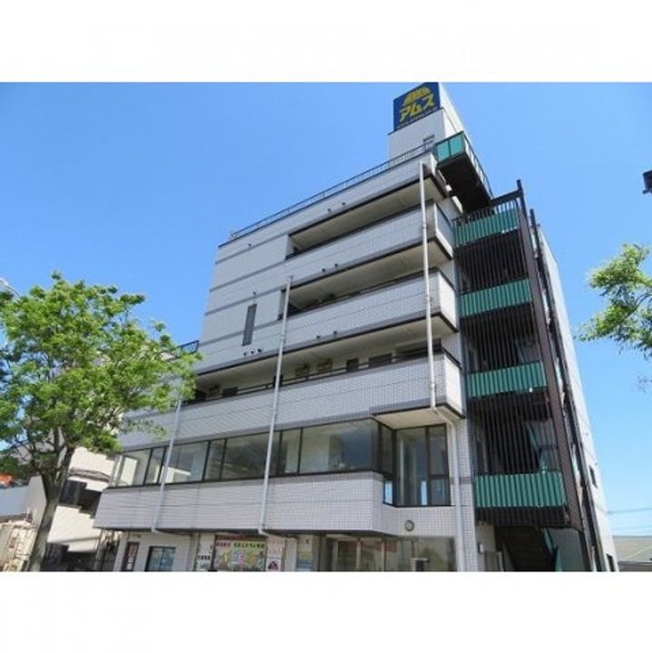 グリーンヒルズすずかけ台の外観