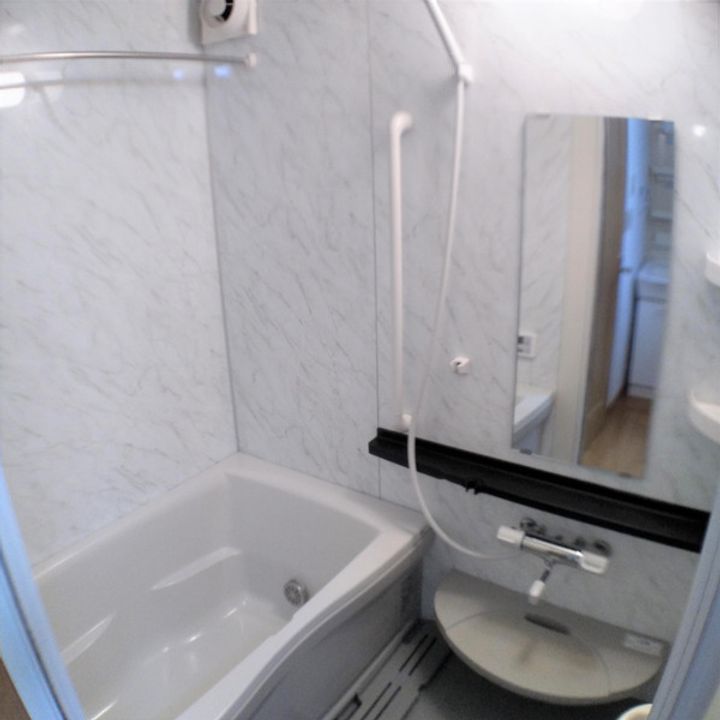 リヴュール・ベルテの風呂