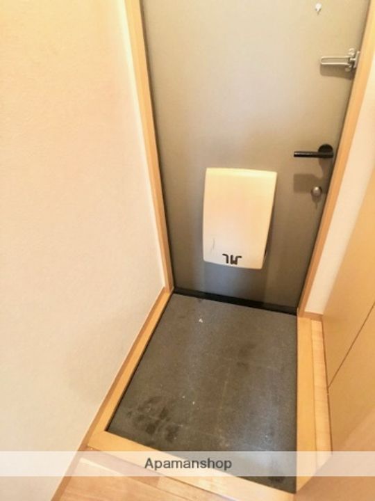 神奈川県横浜市戸塚区深谷町の賃貸アパートの玄関