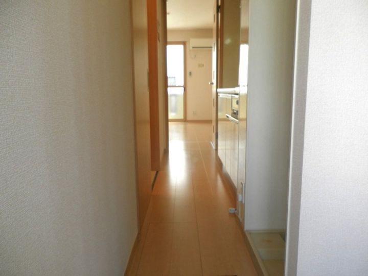 GEMINI ONNAの玄関