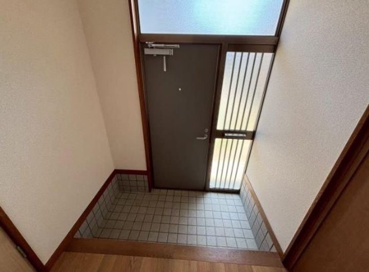 コーポユズⅡ102号室の玄関