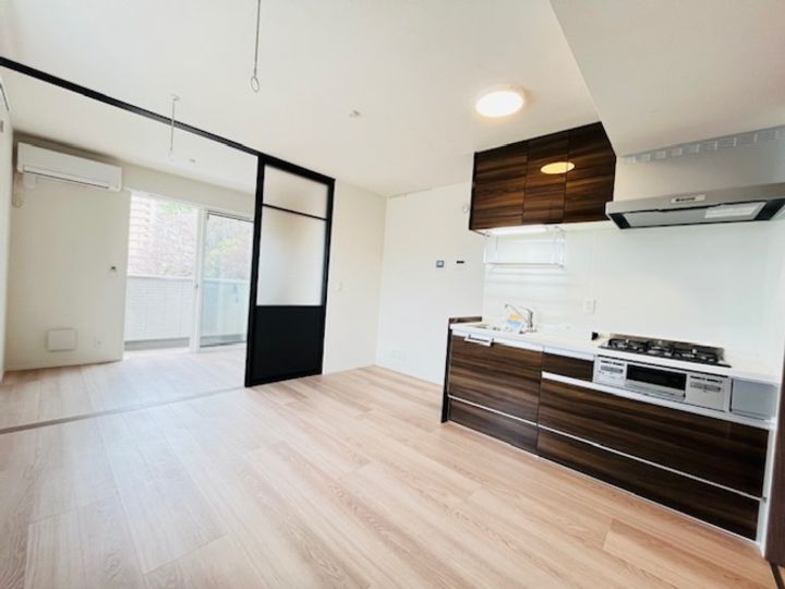 コンフォール夕陽ヶ丘の居間