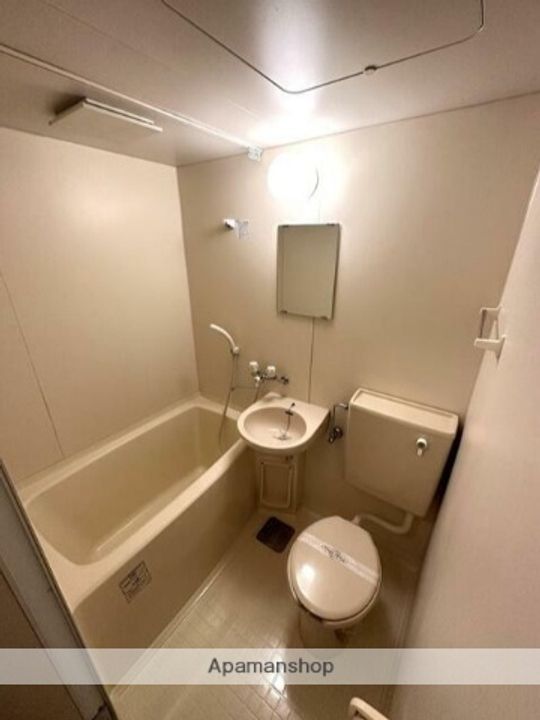 神奈川県横浜市神奈川区六角橋2丁目の賃貸アパートの風呂