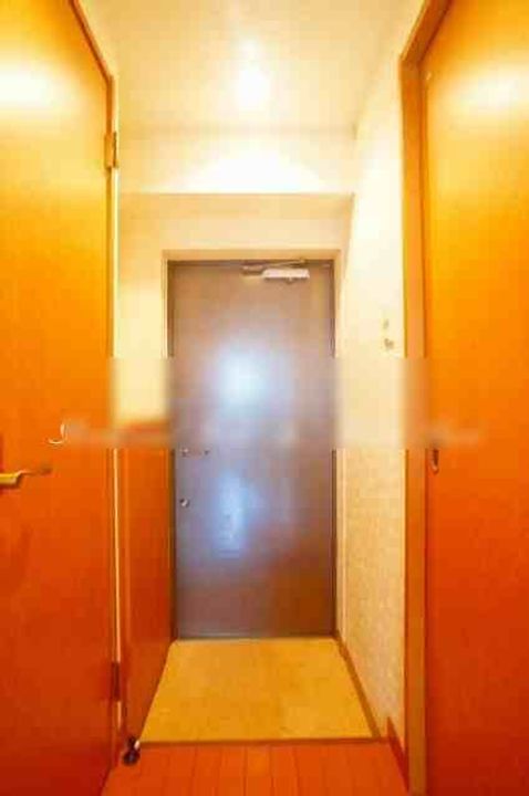 パークヒル三ツ沢の玄関