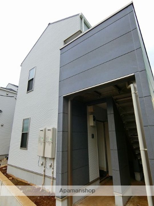 神奈川県横浜市保土ケ谷区峰岡町3丁目の賃貸アパートの外観