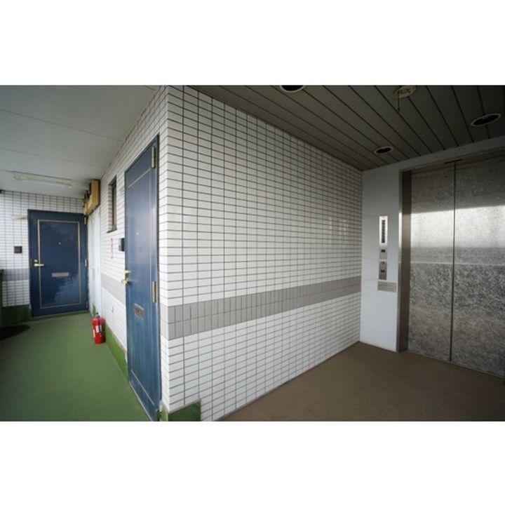 神奈川県横浜市緑区長津田町の賃貸マンションの外観