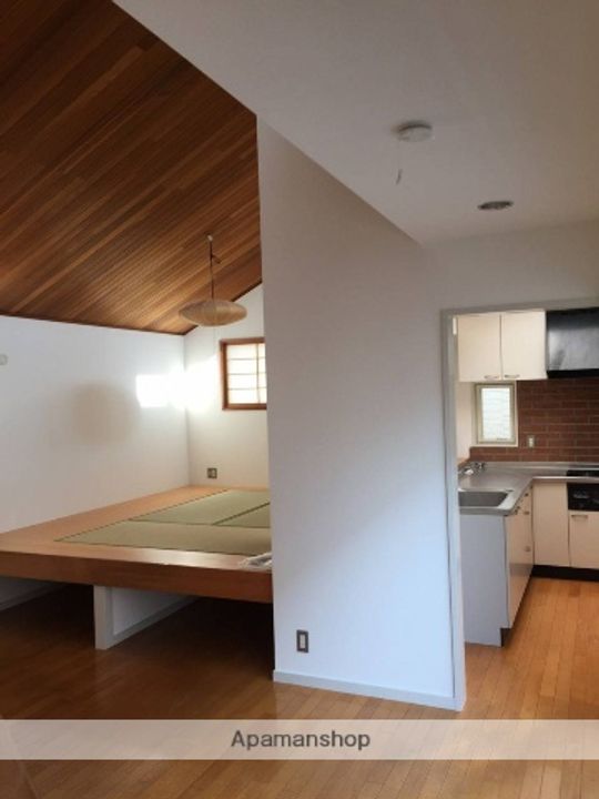 神奈川県藤沢市鵠沼石上2丁目(一戸建)の賃貸物件戸建ての居間