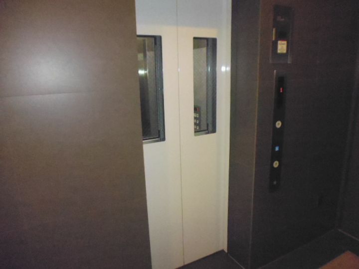 神奈川県藤沢市藤沢の賃貸マンションの外観