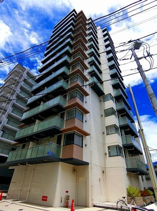 神奈川県藤沢市藤沢の賃貸マンションの外観