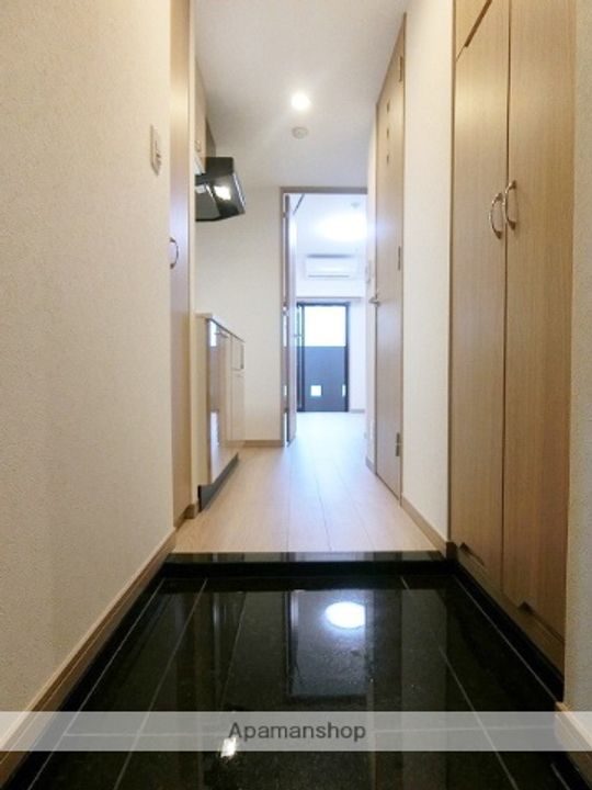 ルーブル横濱南太田弐番館の玄関