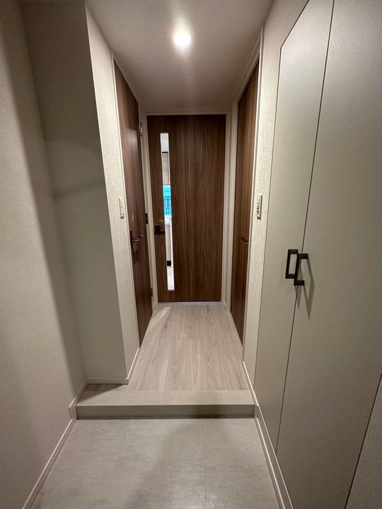 パークアクシス横浜阪東橋の玄関